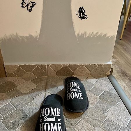 “Home Sweet Home” Sîntandrei Eksteriør billede